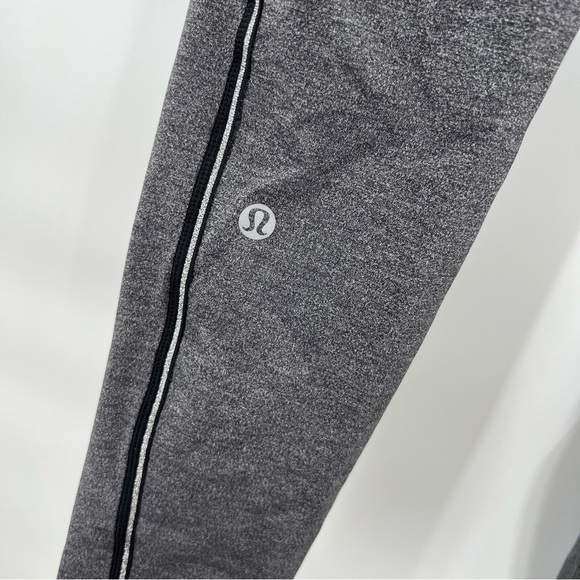 Lululemon Speed Up Tight Metallic Size 6 - Picture 9 of 11